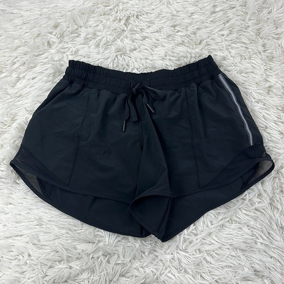 Lululemon Hotty Hot Short (Long 4") Black - Picture 1 of 5